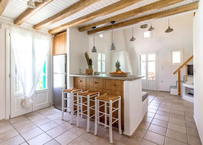 Pineapple House Mykonos オルノス